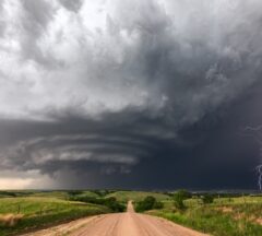 Gewitter und Superzellen: Wie Sie sich bei plötzlichen Unwettern richtig schützen